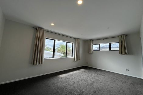 Photo of property in 4a Vanbrugh Place, Bucklands Beach, Auckland, 2014