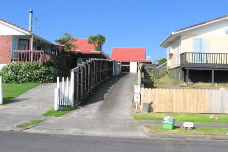 Photo of property in 1/8 Greenstone Place, Clover Park, Auckland, 2019