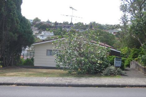 Photo of property in 5 Ayton Drive, Totara Vale, Auckland, 0629