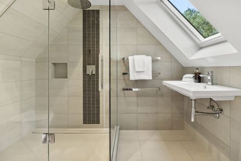 Photo of property in 1 Grove Road, Devonport, Auckland, 0624