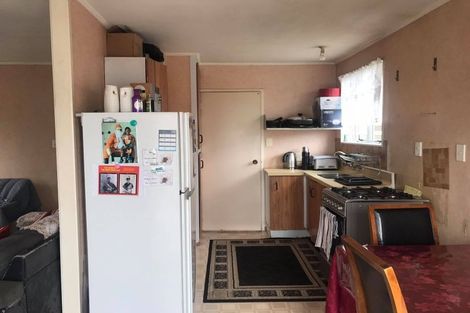 Photo of property in 1/3 Sparrow Place, Weymouth, Auckland, 2103