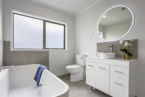 Photo of property in 27 Bristol Freighter Road, Hobsonville, Auckland, 0616