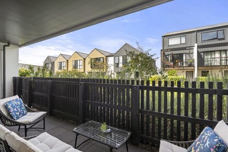 Photo of property in 2/24 Tahuhu Road, Mount Wellington, Auckland, 1062