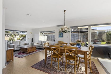 Photo of property in 20 Francis Skinner Place, Orewa, 0931