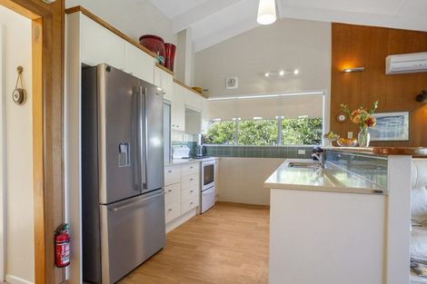 Photo of property in 8 Haddon Crescent, Whitianga, 3510