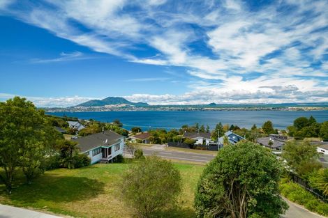 Photo of property in 102 Wakeman Road, Acacia Bay, Taupo, 3330