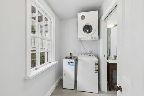 Photo of property in 7 Cottleville Terrace, Thorndon, Wellington, 6011