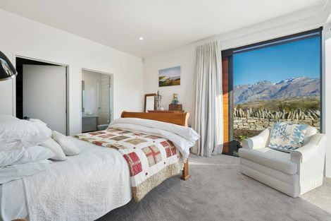 Photo of property in 1 Skye Lane, Jacks Point, Queenstown, 9371