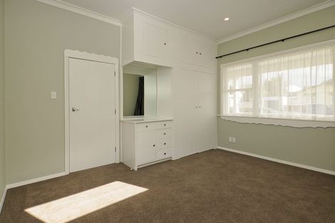 Photo of property in 2 Collins Street, Petone, Lower Hutt, 5012