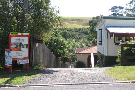 Photo of property in 1/27 Manuwai Road, Torbay, Auckland, 0630