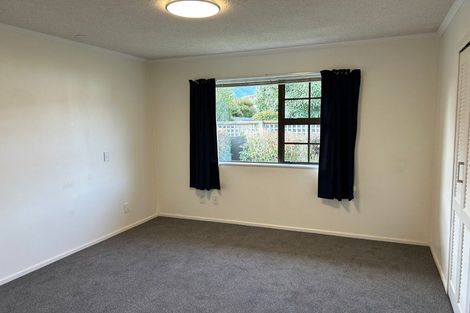 Photo of property in 14 Charnwood Grove, Waikanae, 5036