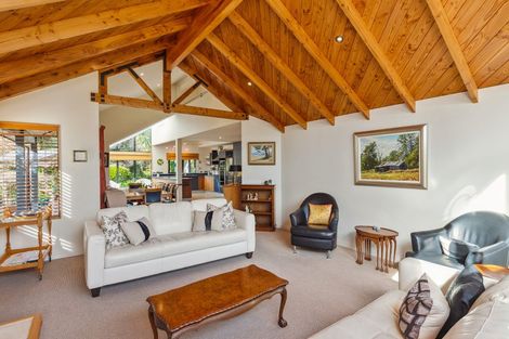 Photo of property in 11 Karu Crescent, Waikanae, 5036