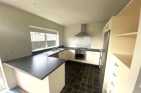 Photo of property in 35 Raumati Road, Raumati Beach, Paraparaumu, 5032