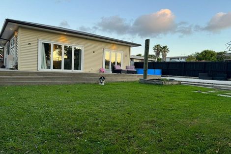 Photo of property in 214b Birkdale Road, Birkdale, Auckland, 0626