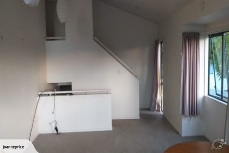 Photo of property in 35 Esther Place, Red Beach, 0932