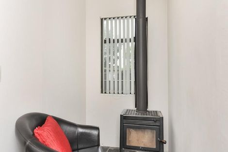 Photo of property in 12 Arizona Grove, Brooklyn, Wellington, 6021