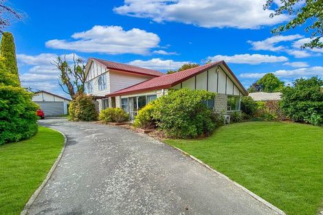 Photo of property in 11 Witbrock Crescent, Burnside, Christchurch, 8053