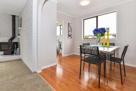 Photo of property in 6 Foxlaw Street, Randwick Park, Auckland, 2105