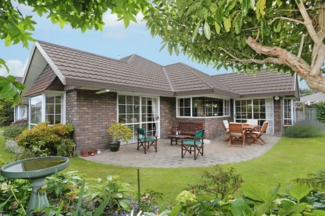 Photo of property in 12 Balcairn Place, Terrace End, Palmerston North, 4410