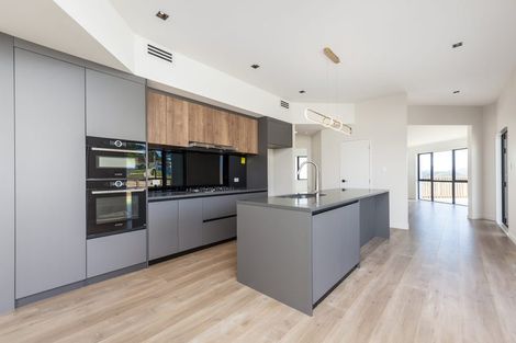 Photo of property in 1 Sunnyheights Road, Orewa, 0931