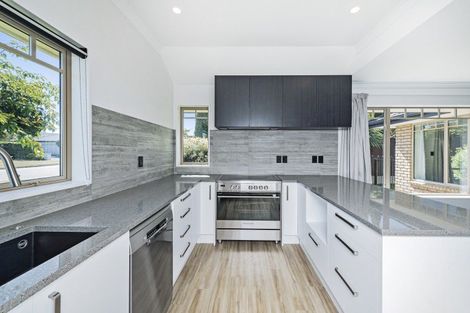 Photo of property in 23 Date Crescent, Aidanfield, Christchurch, 8025