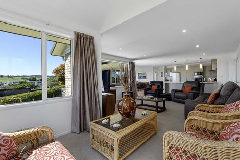 Photo of property in 6 Buxton Place, Ohauiti, Tauranga, 3112