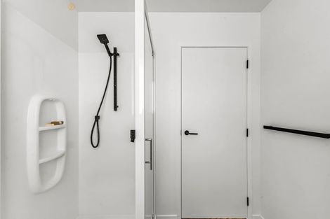 Photo of property in 4 Banks Street, Marfell, New Plymouth, 4310