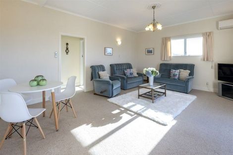 Photo of property in 69 Pah Road, Cockle Bay, Auckland, 2014