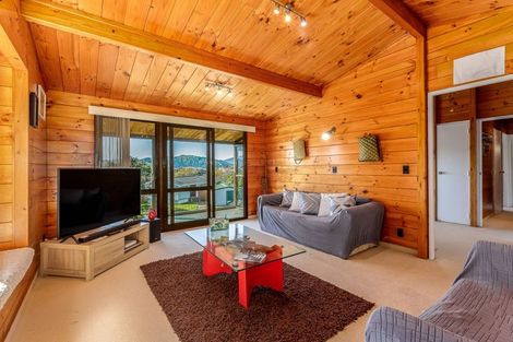 Photo of property in 25 James Cook Drive, Whitby, Porirua, 5024