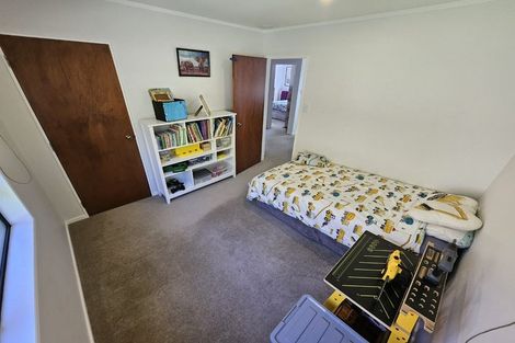 Photo of property in 65 Woodman Drive, Tawa, Wellington, 5028