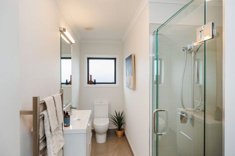 Photo of property in 18 Thomson Street, West End, Palmerston North, 4412