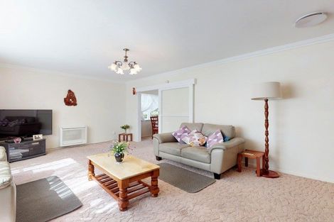 Photo of property in 1 Byrd Street, Levin, 5510