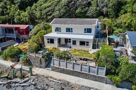 Photo of property in 48 Brendan Beach, Pukerua Bay, 5026