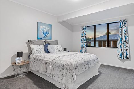 Photo of property in 5 Posa Avenue, Henderson, Auckland, 0612