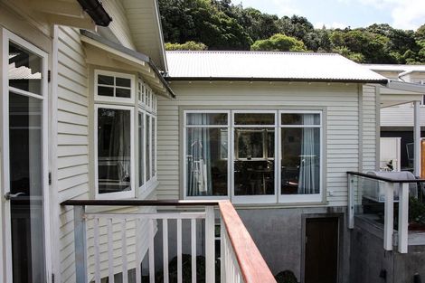 Photo of property in 90a Awa Road, Seatoun, Wellington, 6022