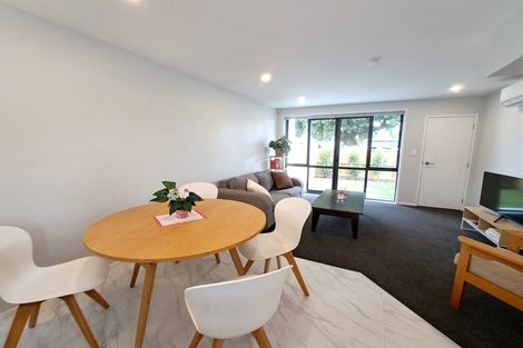 Photo of property in 2/6 Canal Road, Avondale, Auckland, 1026