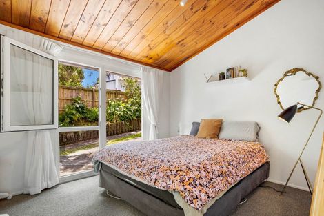 Photo of property in 1/6a Sunnynook Road, Sunnynook, Auckland, 0620