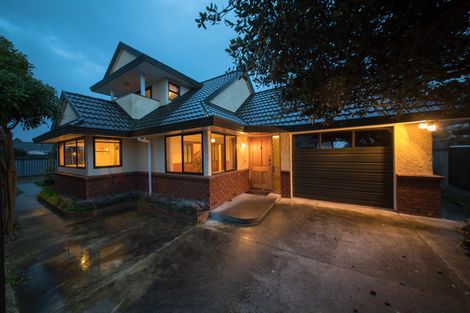 Photo of property in 8a Palm Avenue, Hokowhitu, Palmerston North, 4410