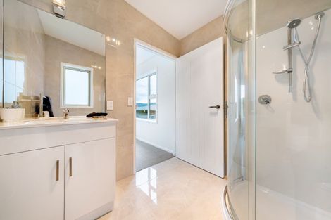 Photo of property in 74f Heretaunga Square, Silverstream, Upper Hutt, 5019