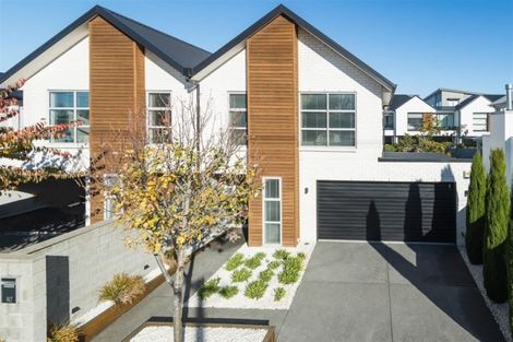 Photo of property in 142 Holly Road, St Albans, Christchurch, 8014