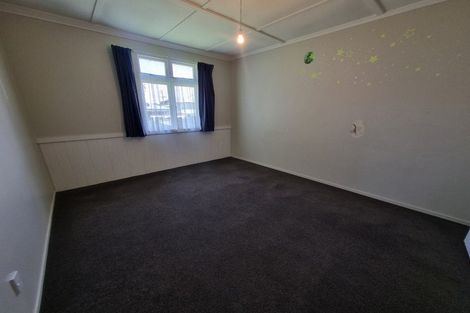 Photo of property in 19 Ruapehu Street, Castlecliff, Wanganui, 4501