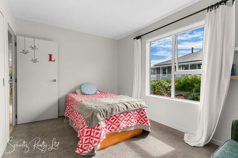 Photo of property in 15 Ash Grove, Maungaturoto, 0520