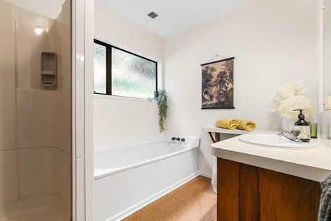 Photo of property in 5 Erua Road, Ostend, Waiheke Island, 1081