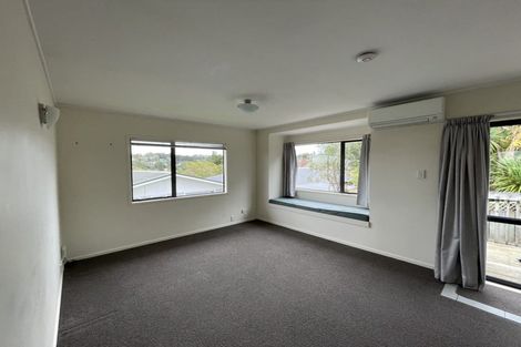 Photo of property in 69 Lynden Avenue, Hillcrest, Auckland, 0627