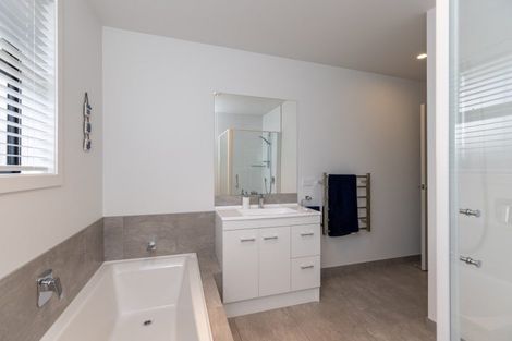 Photo of property in 14 Fiesta Grove, Raumati Beach, Paraparaumu, 5032