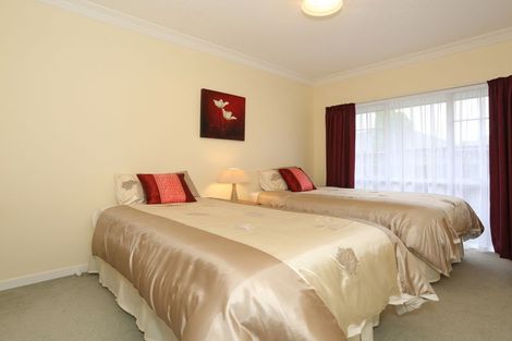 Photo of property in 12 Balcairn Place, Terrace End, Palmerston North, 4410