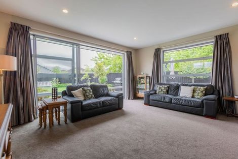 Photo of property in 6 Mappleton Avenue, Burnside, Christchurch, 8053
