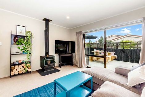 Photo of property in 72a Elizabeth Street, Waikanae, 5036