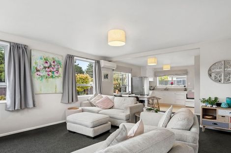 Photo of property in 1/221 Queenspark Drive, Parklands, Christchurch, 8083