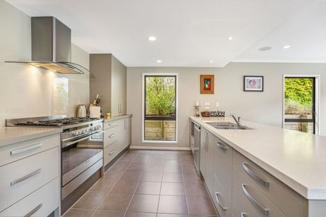 Photo of property in 19b Lyndhurst Road, Tawa, Wellington, 5028